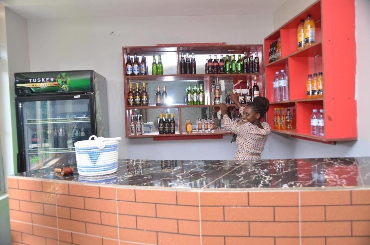 Merian Gardens And Guest House Mukono Town Exterior foto